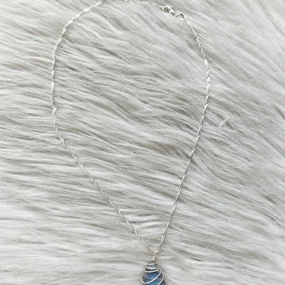 925 Labradorite Necklace - Picture 3 of 5